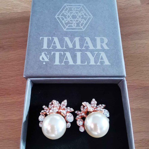 Bridal earrings Rose gold and pearl bridal earrings Bridesmaid stud earrings Bride studs