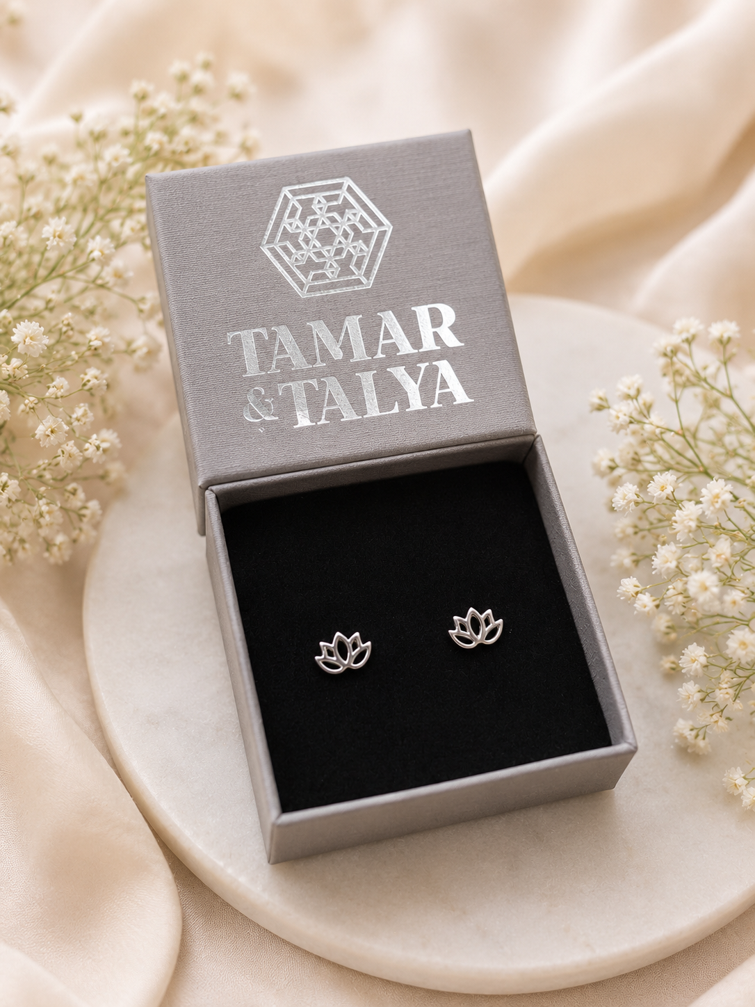Clous d'oreilles Fleur de lotus | Faits à la main en argent sterling 925 | Cadeau pour elle | Tamar & Talya