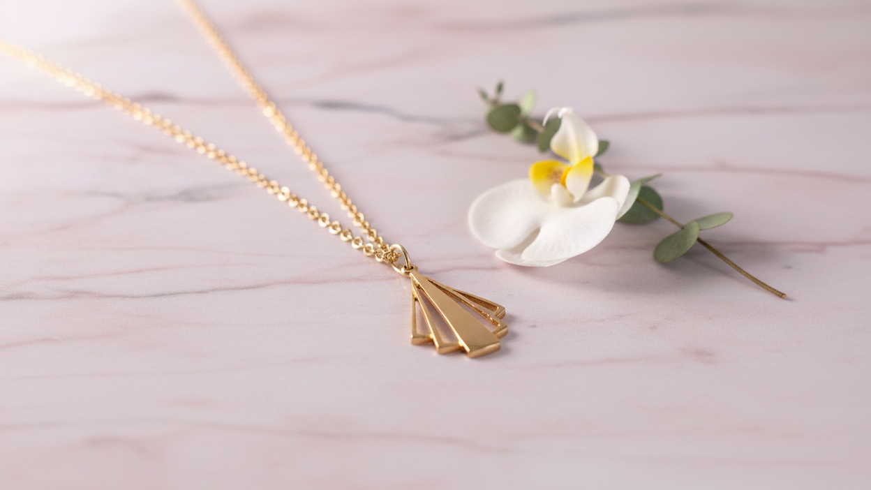 Gold Deco Necklace Homepage Banner